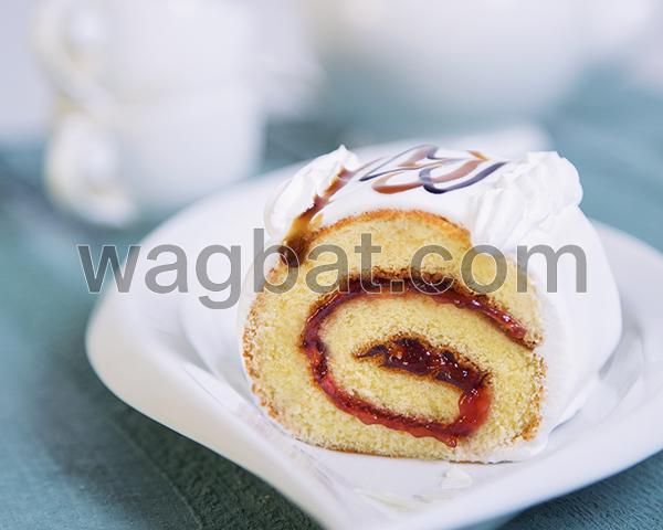 جاتو سويسرول ابيض