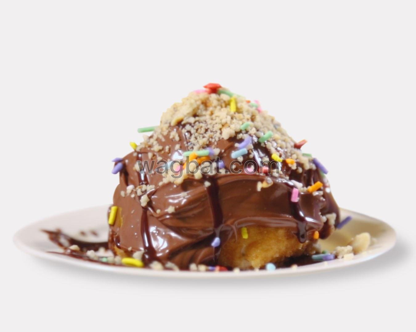 ايسكريم مقلي بالنوتيلا والصوص والمكسرات